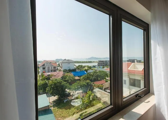 Khách sạn New Day Hạ Long